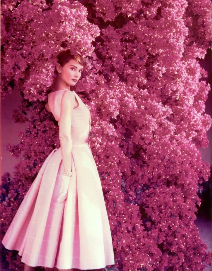 Audrey Hepburn Posted in Fashion on May 25 2011 by mydarlingdaisy